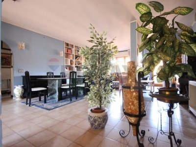 appartamento in vendita a Roma in zona Ardeatino