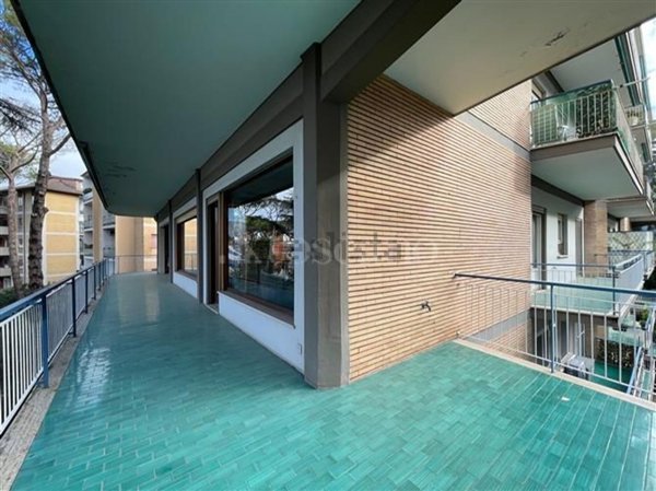 appartamento in vendita a Roma in zona EUR