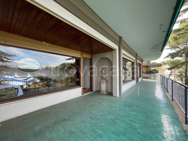 appartamento in vendita a Roma in zona EUR