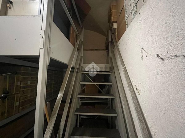 locale di sgombero in vendita a Roma in zona Esquilino