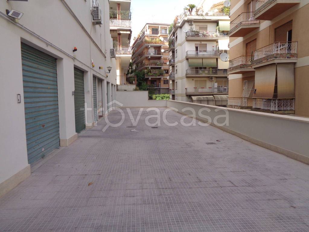 locale di sgombero in vendita a Roma