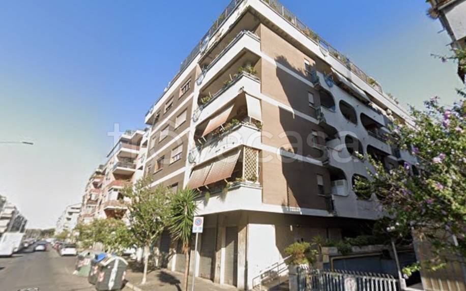 appartamento in vendita a Roma in zona Ostia
