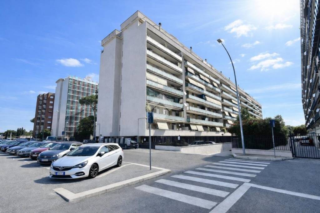 appartamento in vendita a Roma in zona Cinecittà