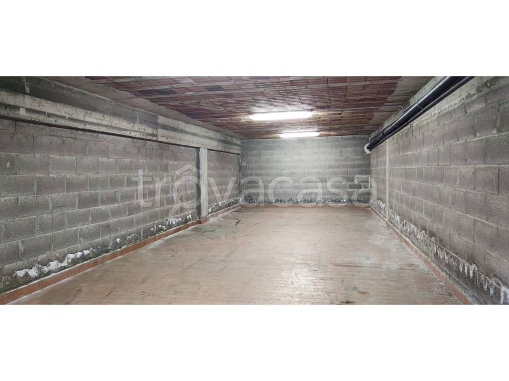 locale commerciale in vendita a Roma in zona Trigoria