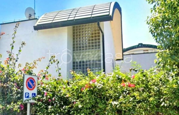 locale commerciale in vendita a Roma in zona Pietralata