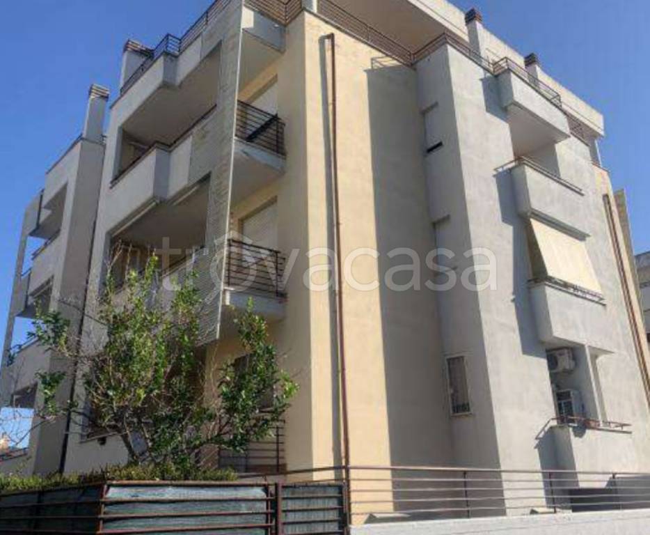 appartamento in vendita a Roma in zona Casalotti