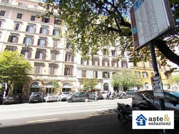 appartamento in vendita a Roma in zona Esquilino