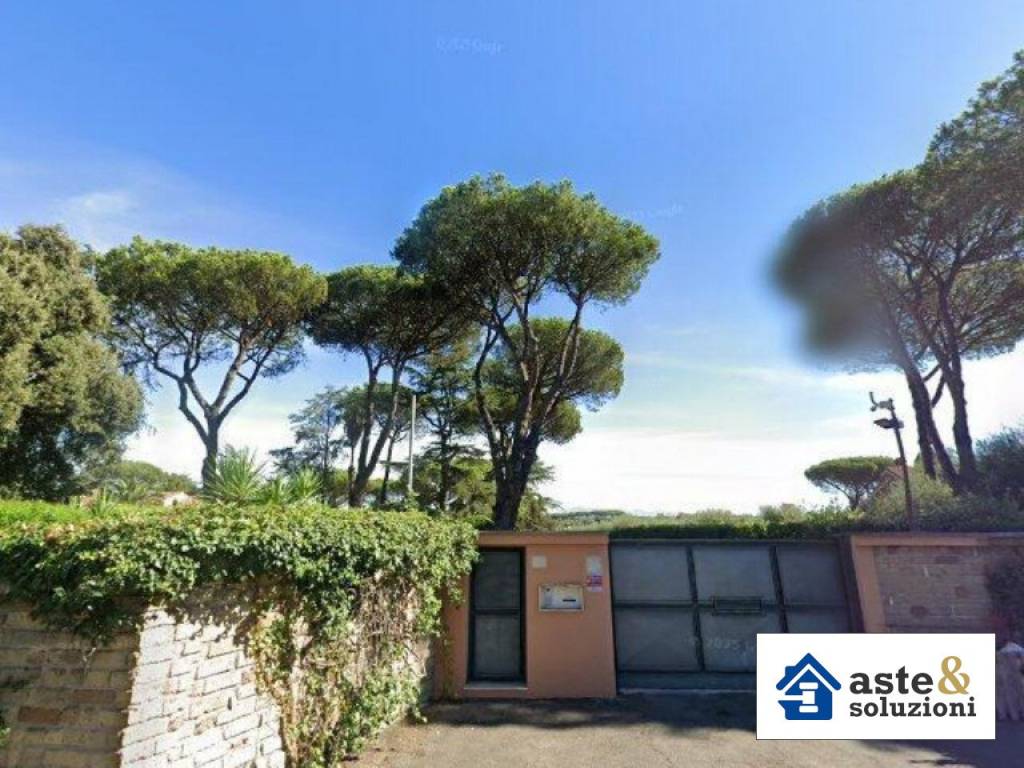 casa indipendente in vendita a Roma in zona Torricola