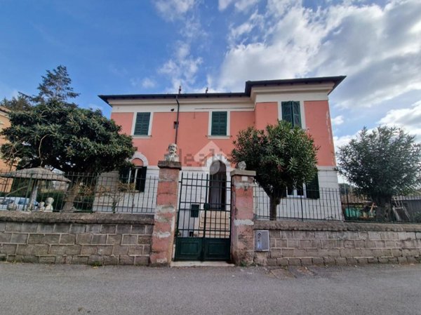 appartamento in vendita a Roma in zona Tuscolano