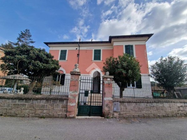 appartamento in vendita a Roma in zona Tuscolano