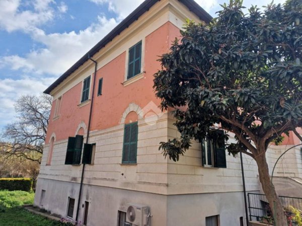 appartamento in vendita a Roma in zona Tuscolano