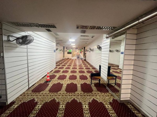 negozio in vendita a Roma in zona Esquilino