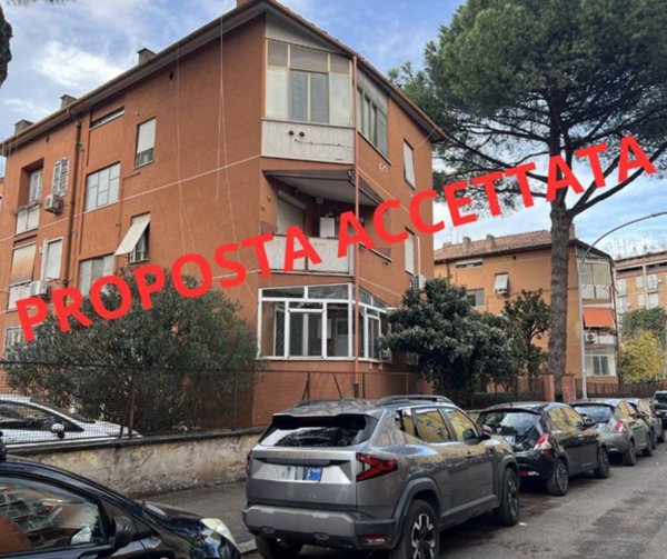 appartamento in vendita a Roma in zona Appio Claudio