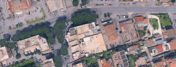 negozio in vendita a Roma in zona Finocchio