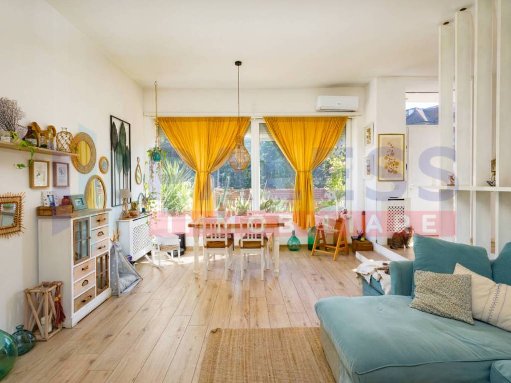 appartamento in vendita a Roma in zona Ostiense