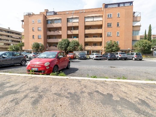 appartamento in vendita a Roma in zona Ponte di Nona