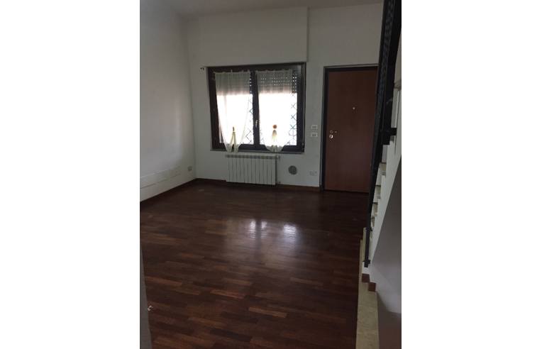 casa indipendente in vendita a Roma in zona Lunghezza