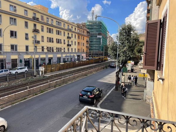 appartamento in vendita a Roma in zona Prenestino-Labicano