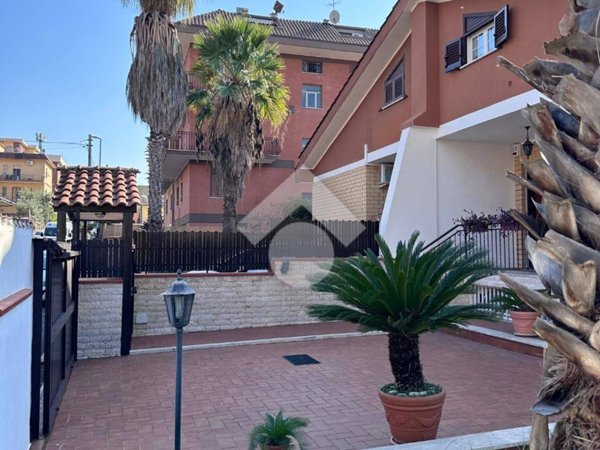 casa indipendente in vendita a Roma in zona Tor Bella Monaca