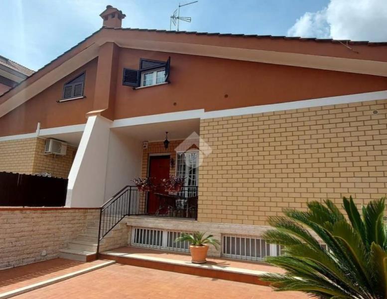 casa indipendente in vendita a Roma in zona Tor Bella Monaca