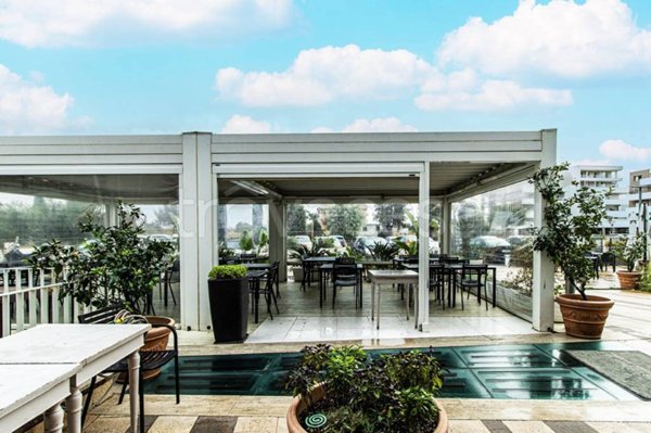 negozio in vendita a Roma in zona Mezzocammino