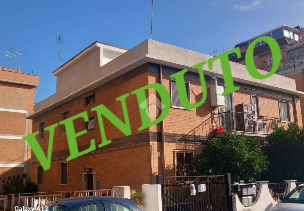 appartamento in vendita a Roma in zona Torrevecchia
