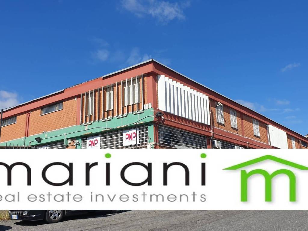 locale commerciale in vendita a Roma in zona Cinecittà