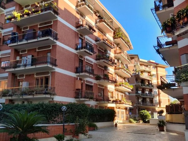 appartamento in vendita a Roma in zona Appio Latino