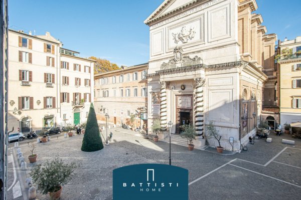 appartamento in vendita a Roma in zona Rione di Ponte