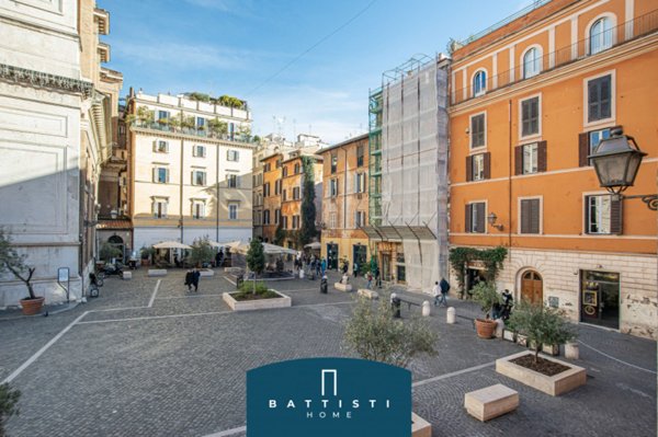 appartamento in vendita a Roma in zona Rione di Ponte