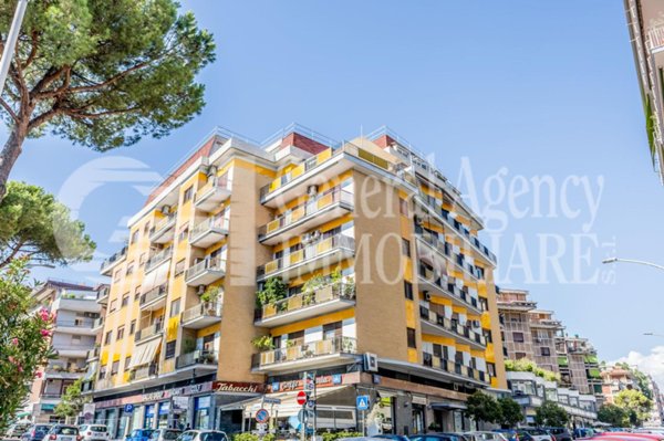 appartamento in vendita a Roma in zona Ardeatino