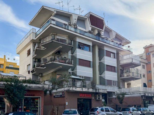 appartamento in vendita a Roma in zona Giuliano Dalmata
