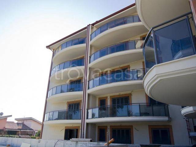 appartamento in vendita a Roma in zona Casal Palocco