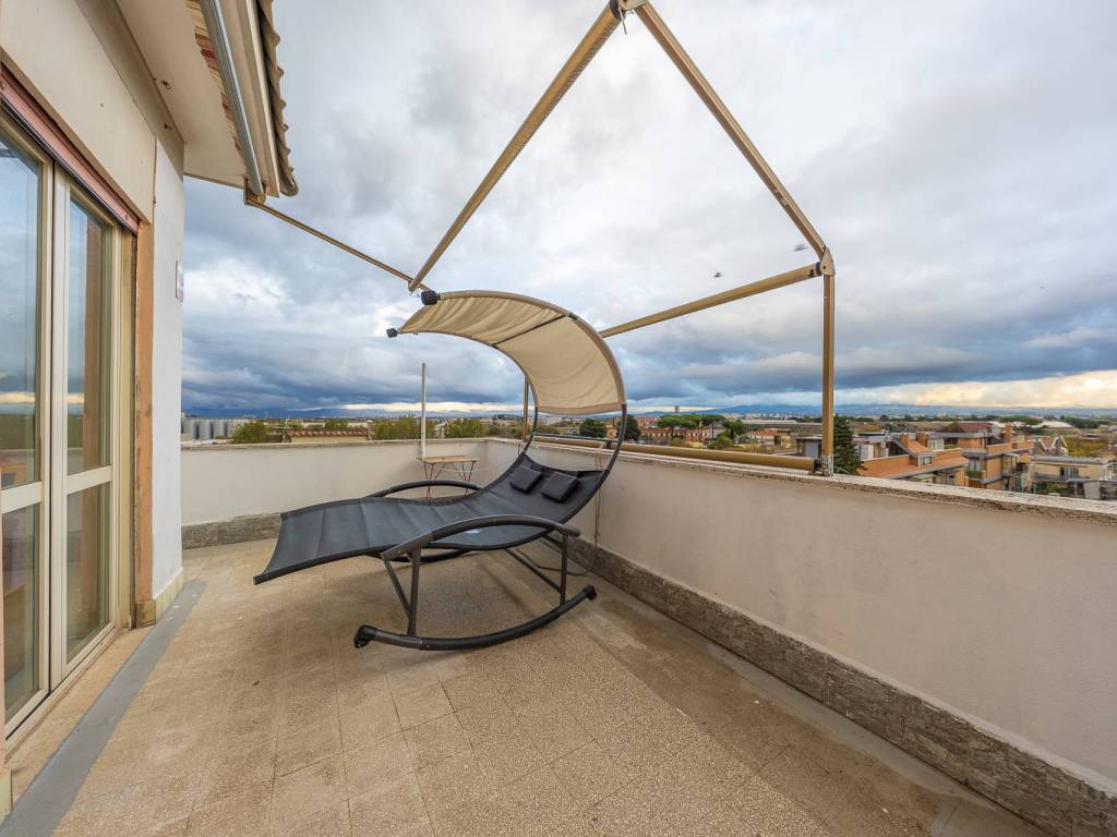 appartamento in vendita a Roma in zona Torre Maura