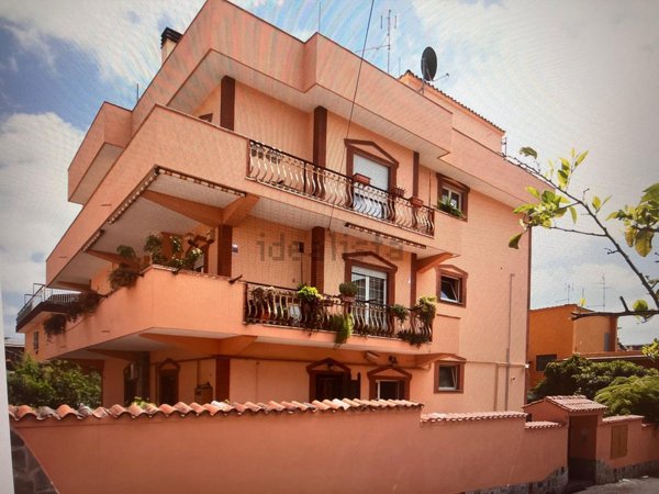 appartamento in vendita a Roma in zona Acilia
