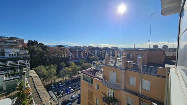 appartamento in vendita a Roma in zona Gianicolense