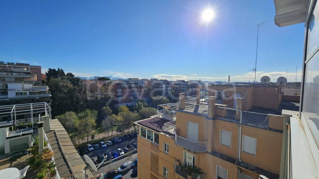 appartamento in vendita a Roma in zona Gianicolense