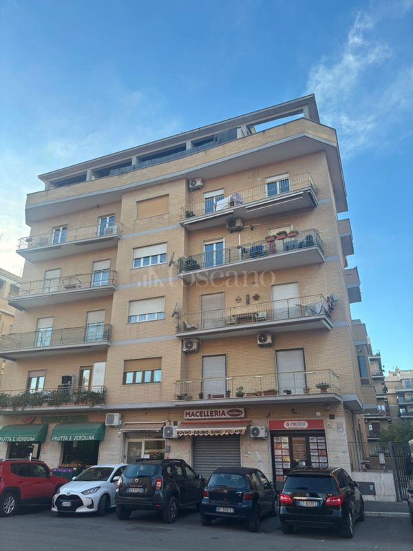 appartamento in vendita a Roma in zona Ostia
