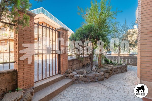 appartamento in vendita a Roma in zona Torre Maura