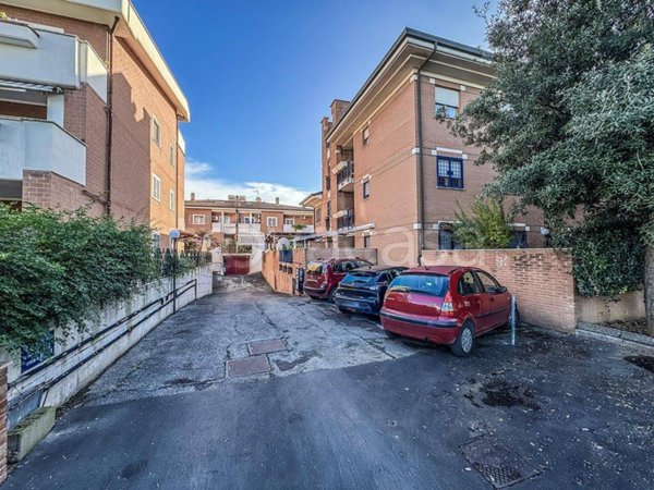 appartamento in vendita a Roma in zona Acilia