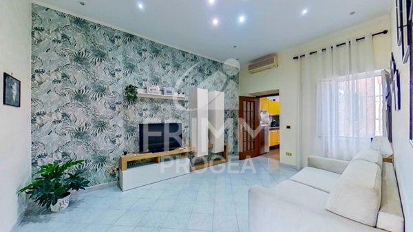 appartamento in vendita a Roma in zona Prenestino-Labicano