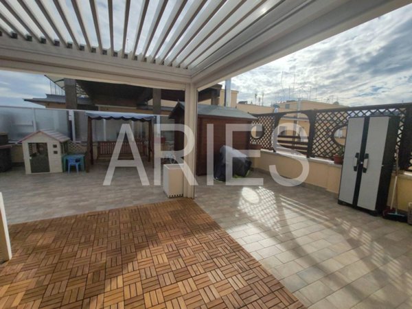 appartamento in vendita a Roma in zona Ostia