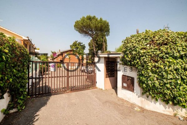 casa indipendente in vendita a Roma in zona Tor di Quinto