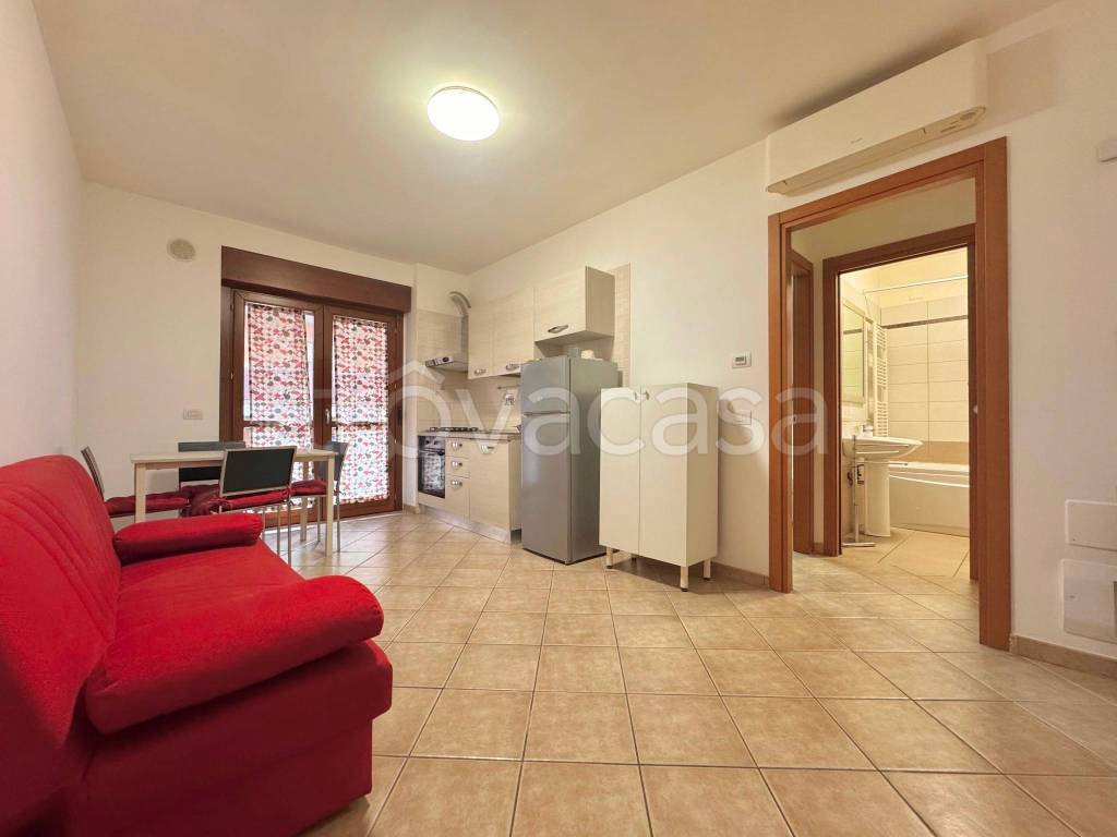 appartamento in vendita a Roma in zona Case Rosse