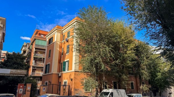 appartamento in vendita a Roma in zona Gianicolense