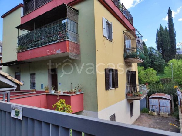 appartamento in vendita a Roma in zona Tomba di Nerone