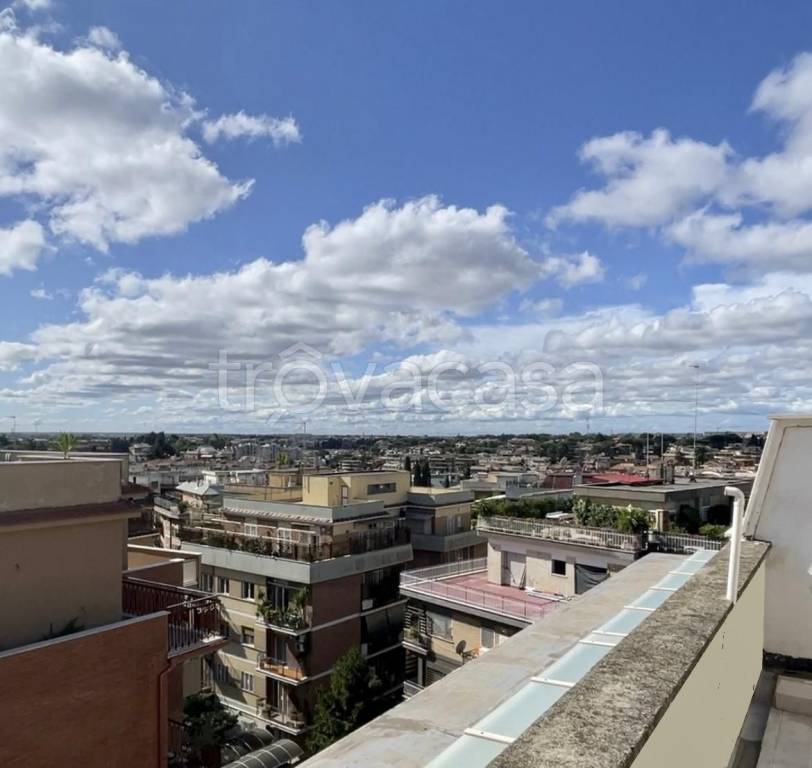 appartamento in vendita a Roma in zona Gianicolense