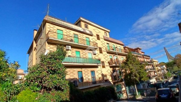 appartamento in vendita a Roma in zona Torre Angela