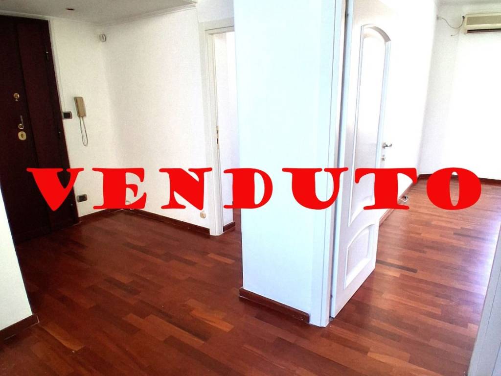 appartamento in vendita a Roma in zona Tuscolano