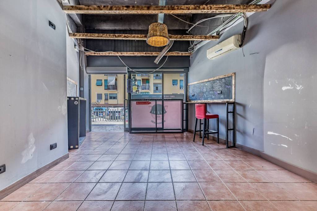 negozio in vendita a Roma in zona Ostiense